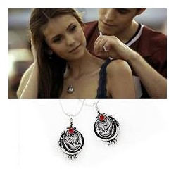 VAMPIRE DIARIES Collier Elena protecteur