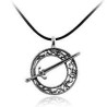DARK SOUL Collier pendentif lame sombrelune