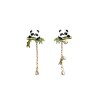 Kawaii Boucles d'oreille panda asymetrique