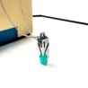 HATSUNE MIKU Collier Volcaloid argenté et fusain bleu