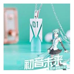 HATSUNE MIKU Collier Volcaloid argenté et fusain bleu