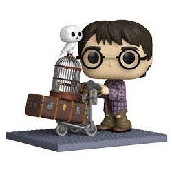 Figurine Funko Pop! - N°135 - Harry Potter - Harry Pushing Trolley