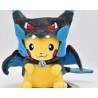 POKEMON Peluche Pikachu en cosplay Dracaufeu 25cm