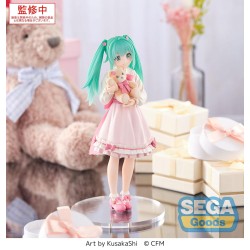 Hatsune Miku statuette...